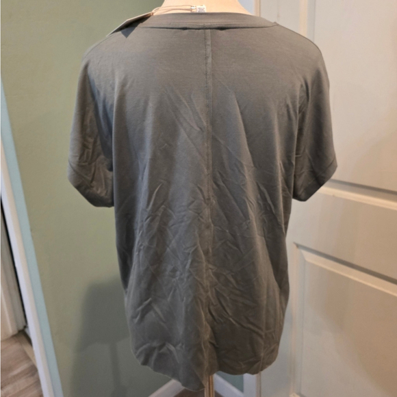 NWT Splendid Tee - Picture 4 of 9